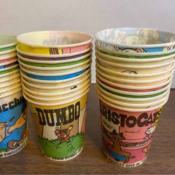 Vintage Disney Classic Movie Series 5 Oz Dixie Kitchen Cups 1986 RARE OPEN READ - Picture 3 of 8